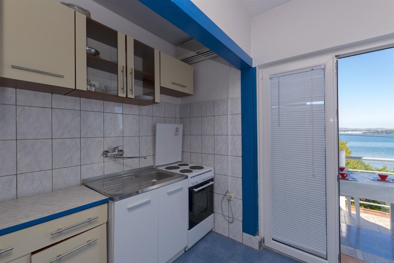 Apartments Irena Tkon Exterior foto